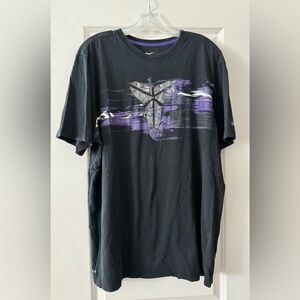 Nike men’s Kobe Bryant black mamba dri-fit shirt. Size XL. Like new!